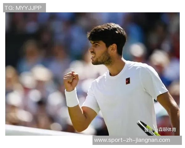 阿尔卡拉斯身穿詹姆斯23号紫金战袍在澳网训练致敬传奇运动员