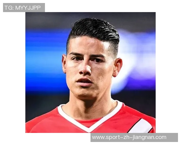 J罗23岁时夺金靴加盟皇马却近6年频繁转会至7队的传奇之路