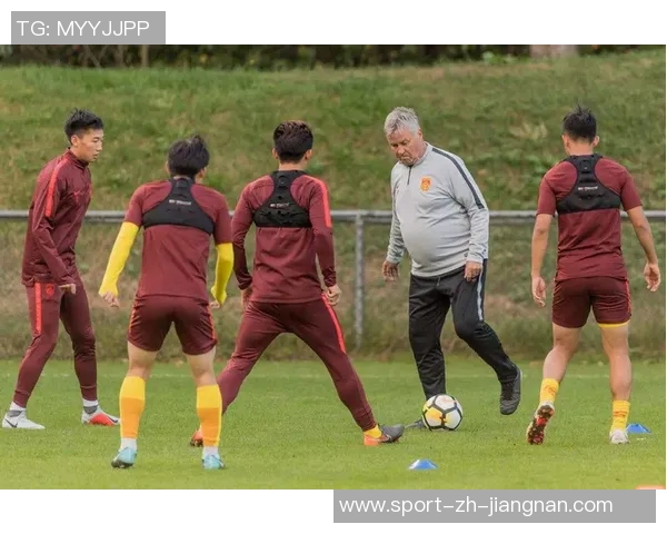 希丁克谈足球比赛应有的竞技精神与比分公平性强调避免极端差距的必要性